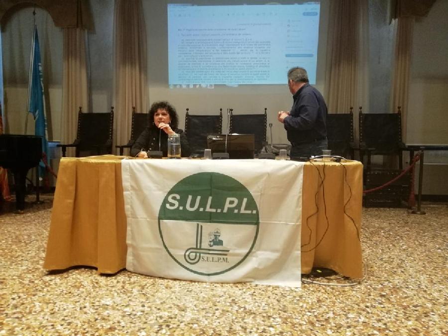 0515d7c7 77f1 4d59 bc56 3db87f1a405b