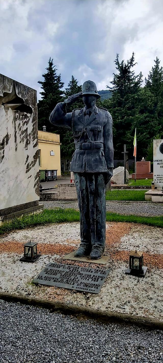 459414484 816816453990992 320007372902188995 n