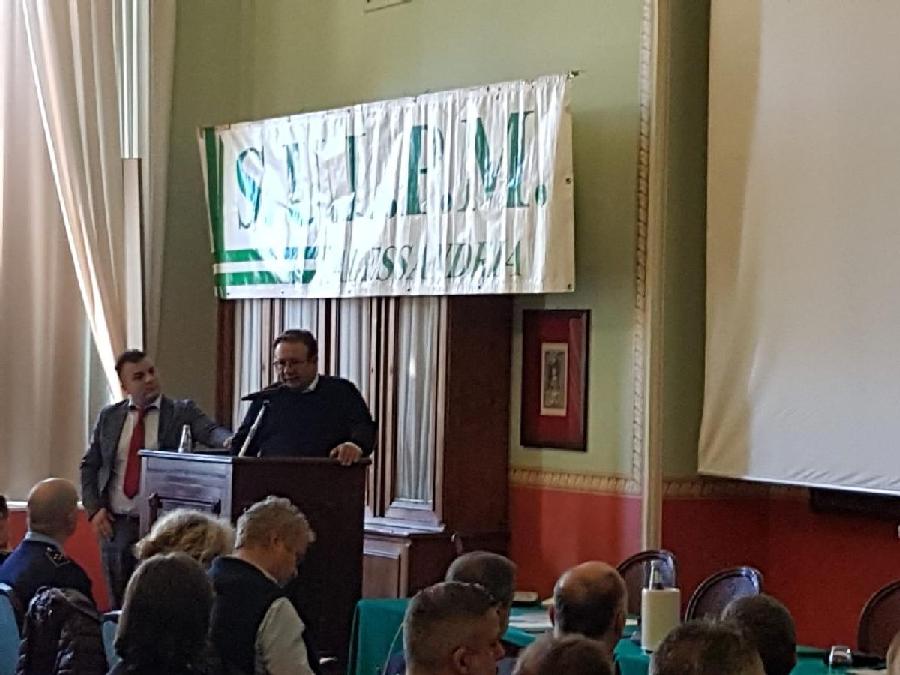 b16e06d6 133b 4fa8 a6f3 c52da5e66f46