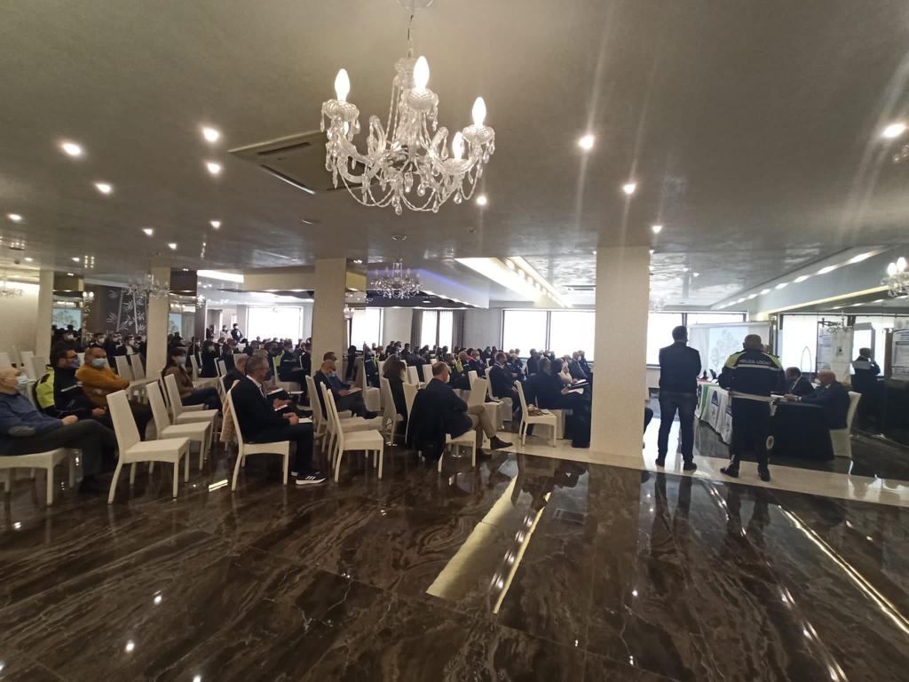 b4c40fb9 944e 4cab 825f 23c8f38e60f2